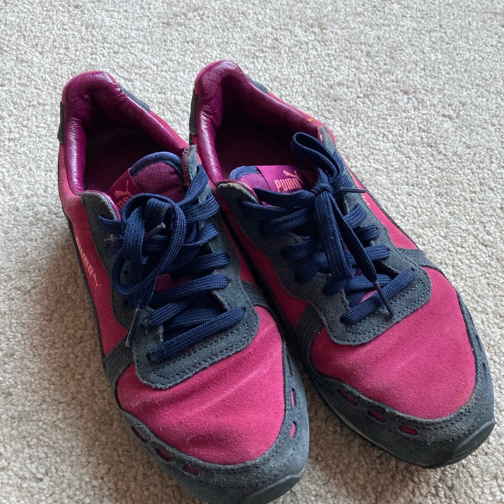 Puma sneakers. Size 6.5.